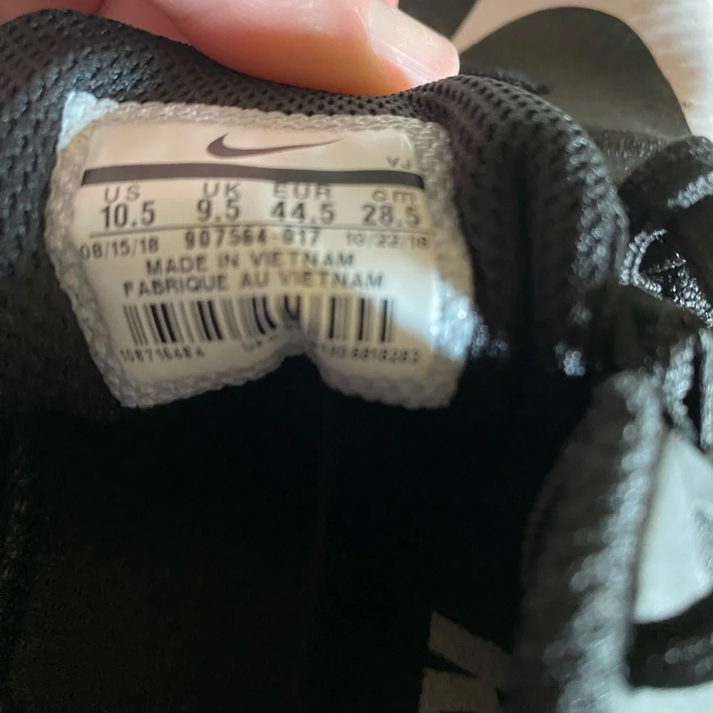 Nike track shoes 10.5
